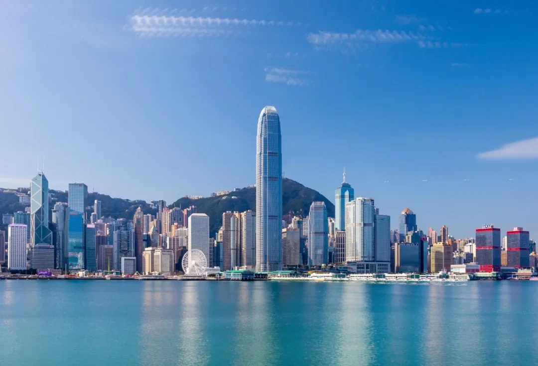 助力香港顶级金融数据中心升级！雄韬打造电力保障新标杆